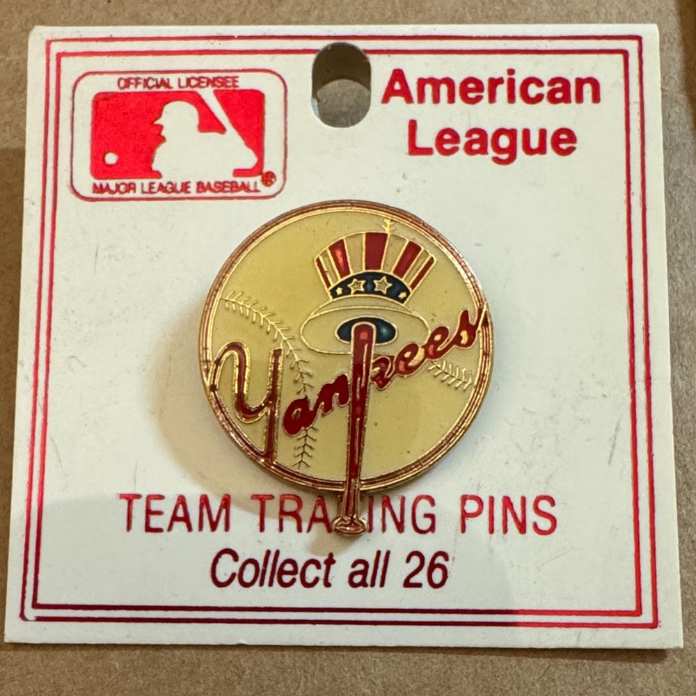 Yankees Team Trading Pin